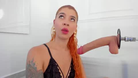 Snapshot of _lovelymia_ chatting on 06-09-26, 11:55 Mia online show from 06-09-26, 11:55