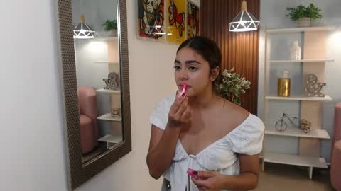 Snapshot of _lucy_grey chatting on 05-18-26, 11:16 Lucy online show from 05-18-26, 11:16