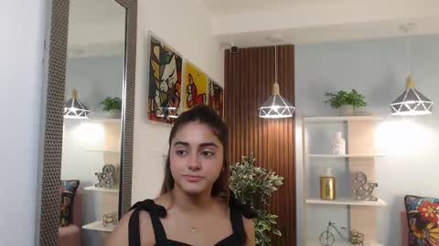 Snapshot of _lucy_grey chatting on 05-30-26, 11:07 Lucy online show from 05-30-26, 11:07