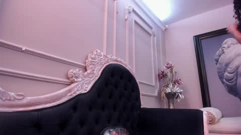 Snapshot of _luna_dupont_ chatting on 12-12-24, 12:22  Luna  online show from 12-12-24, 12:22