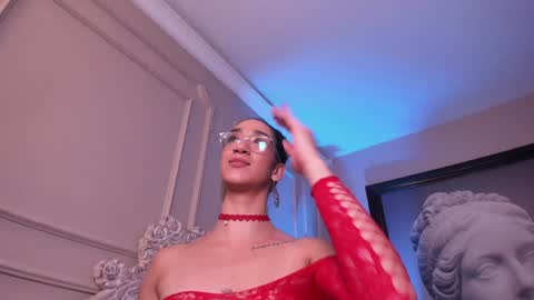 Snapshot of _luna_dupont_ chatting on 01-18-25, 02:33  Luna  online show from 01-18-25, 02:33