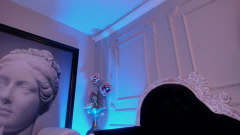 Snapshot of _luna_dupont_ chatting on 01-20-25, 06:32  Luna  online show from 01-20-25, 06:32