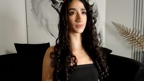 Snapshot of _luna_dupont_ chatting on 01-31-25, 12:50  Luna  online show from 01-31-25, 12:50