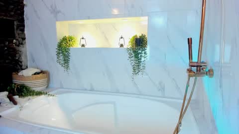 Snapshot of _luna_dupont_ chatting on 02-04-25, 06:38  Luna  online show from 02-04-25, 06:38