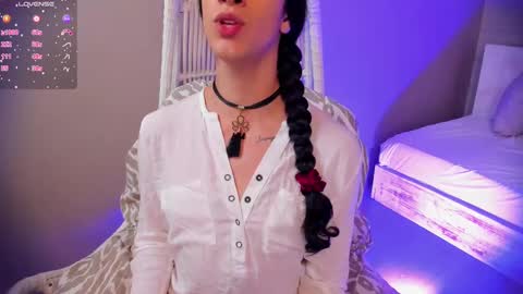 Snapshot of _luna_dupont_ chatting on 02-28-25, 12:20  Luna  online show from 02-28-25, 12:20