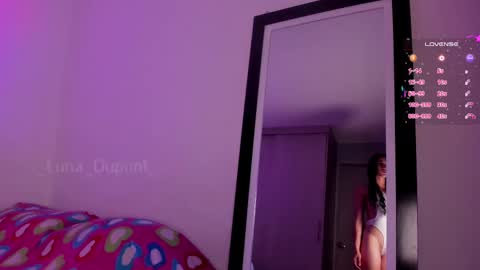 Snapshot of _luna_dupont_ chatting on 09-19-25, 08:09  Luna  online show from 09-19-25, 08:09