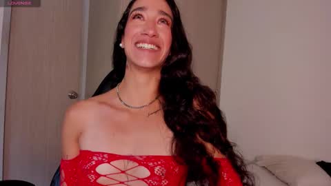 Snapshot of _luna_dupont_ chatting on 10-28-25, 01:36  Luna  online show from 10-28-25, 01:36