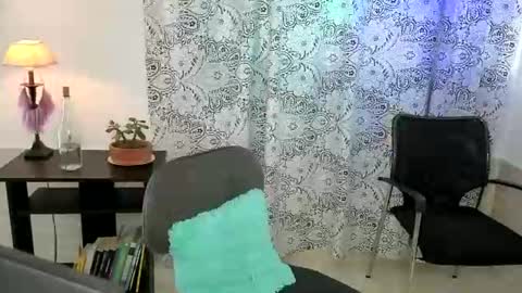 _lunablondie_ online show from 06-20-26, 02:42