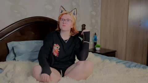 _lynxie_ online show from 06-06-26, 09:14
