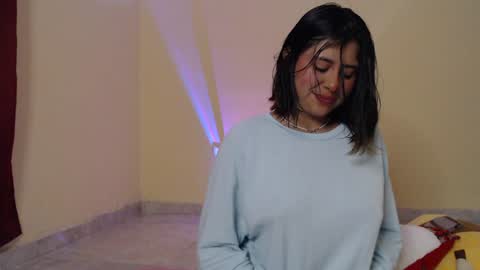 Snapshot of _maiahairy_ chatting on 12-21-24, 11:02 Maia online show from 12-21-24, 11:02
