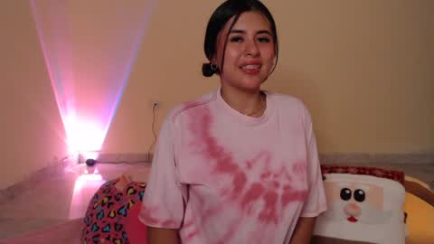 Snapshot of _maiahairy_ chatting on 12-26-24, 11:13 Maia online show from 12-26-24, 11:13