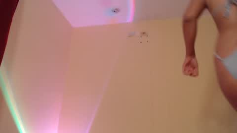 Snapshot of _maiahairy_ chatting on 01-01-25, 01:15 Maia online show from 01-01-25, 01:15
