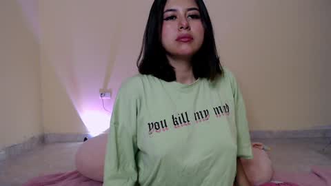 Snapshot of _maiahairy_ chatting on 01-24-25, 11:48 Maia online show from 01-24-25, 11:48