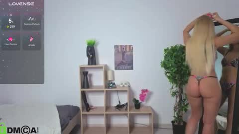 Emma  online show from 11-07-25, 08:03