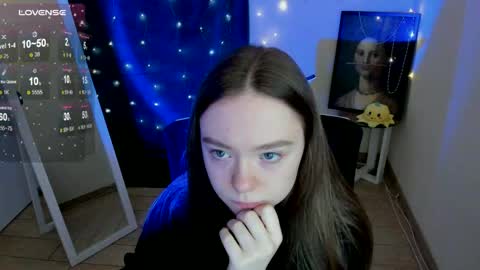 Snapshot of _margoqueen_ chatting on 04-25-26, 06:38 Margo online show from 04-25-26, 06:38