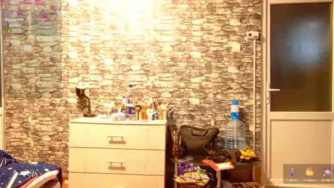  Mari  online show from 12-24-24, 07:39