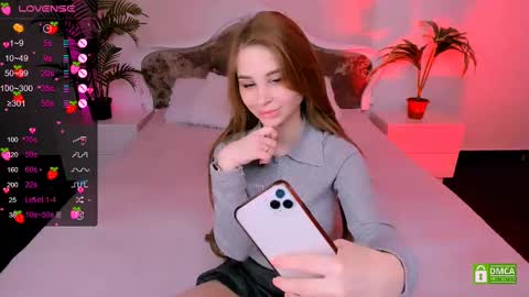 Snapshot of _mari_clark chatting on 02-16-25, 01:14 Eva online show from 02-16-25, 01:14