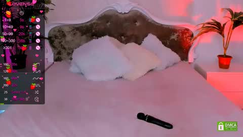 Snapshot of _mari_clark chatting on 02-18-25, 02:27 Eva online show from 02-18-25, 02:27