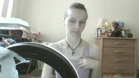 Snapshot of _mari_so chatting on 07-05-26, 10:22 Scarlett online show from 07-05-26, 10:22
