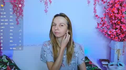 Snapshot of _mari_so chatting on 07-12-26, 12:18 Scarlett online show from 07-12-26, 12:18