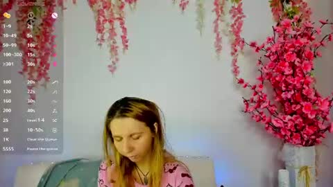 Snapshot of _mari_so chatting on 07-29-26, 12:58 Scarlett online show from 07-29-26, 12:58