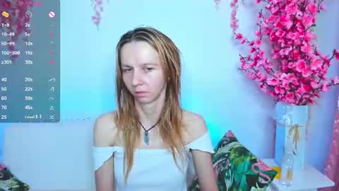 Snapshot of _mari_so chatting on 08-09-26, 02:33 Scarlett online show from 08-09-26, 02:33
