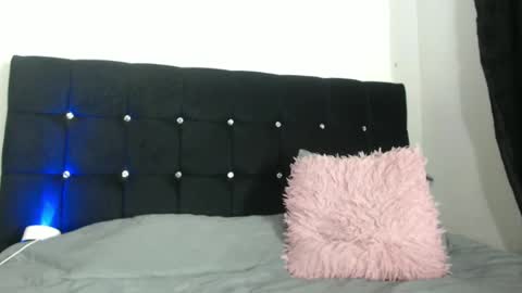 Snapshot of _maria__maria chatting on 12-11-24, 10:06 _maria__maria online show from 12-11-24, 10:06