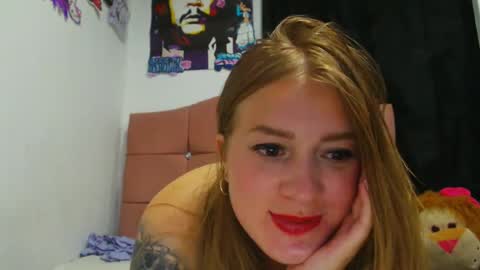 Snapshot of _maria__maria chatting on 01-20-25, 02:01 _maria__maria online show from 01-20-25, 02:01