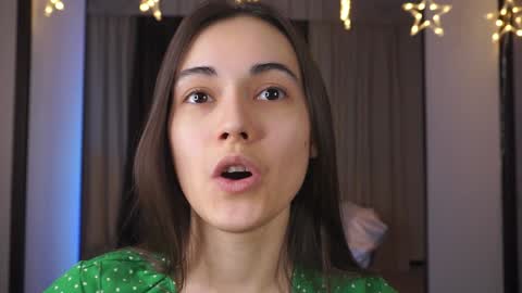  Gwen  online show from 12-28-24, 11:26