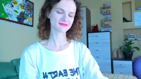 Sophia online show from 05-09-26, 04:17