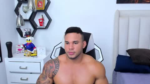 _matthew_santos_ online show from 02-12-25, 08:40