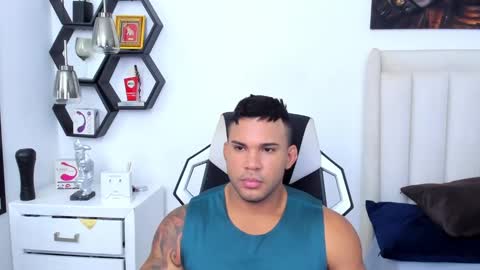 _matthew_santos_ online show from 03-10-25, 09:40