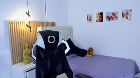 Snapshot of _matthew_santos_ chatting on 04-17-26, 12:35 _matthew_santos_ online show from 04-17-26, 12:35