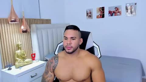 Snapshot of _matthew_santos_ chatting on 05-05-26, 01:57 _matthew_santos_ online show from 05-05-26, 01:57
