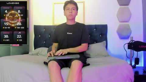 Snapshot of _maximo_1 chatting on 06-05-26, 01:17 _maximo_1 online show from 06-05-26, 01:17