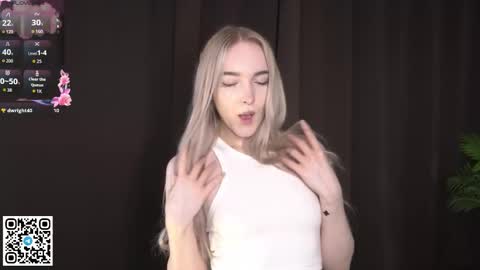 Elva and Kate  online show from 09-22-25, 06:15