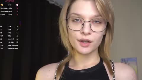 Elva and Kate  online show from 12-05-25, 08:12