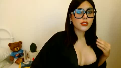 Snapshot of _meganvalle chatting on 03-09-26, 10:58 Megan online show from 03-09-26, 10:58