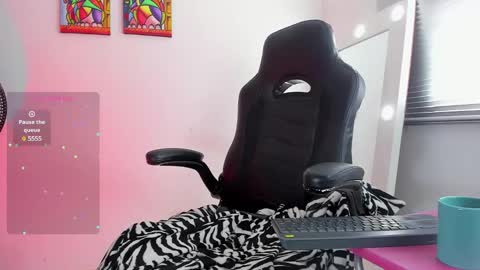 Juli online show from 12-16-24, 05:11