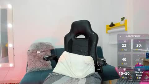 Juli online show from 12-03-25, 08:51