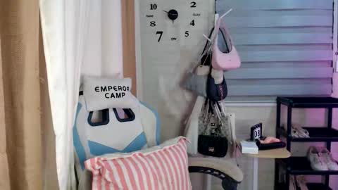 Melly online show from 05-08-26, 11:04