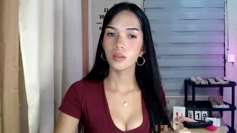 Melly online show from 05-20-26, 10:43