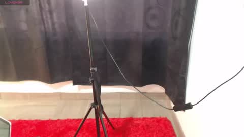 Mia.  online show from 08-01-26, 12:37