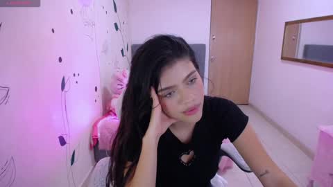 Snapshot of _mia_rouse_18 chatting on 02-05-25, 03:13 Mia online show from 02-05-25, 03:13