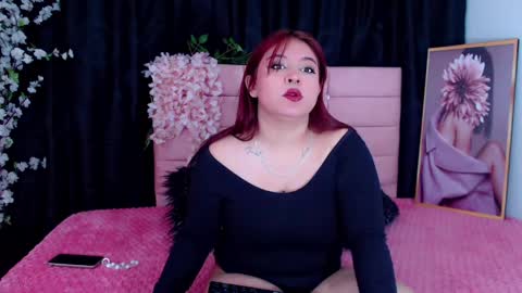 Snapshot of _mia_valencia_ chatting on 06-03-26, 11:24 _mia_valencia_ online show from 06-03-26, 11:24