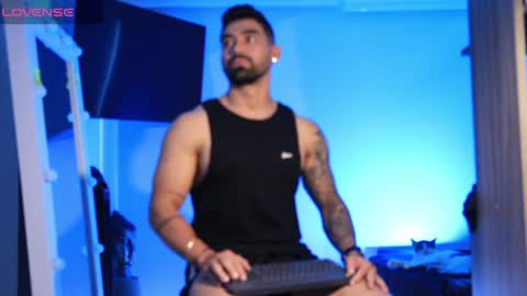 Snapshot of _mikestone chatting on 01-13-25, 03:47 soy mike online show from 01-13-25, 03:47