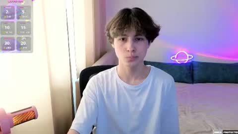 Snapshot of _milway_ chatting on 06-15-26, 03:14 Luka online show from 06-15-26, 03:14