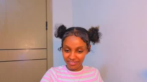 Mimi online show from 04-18-26, 02:32