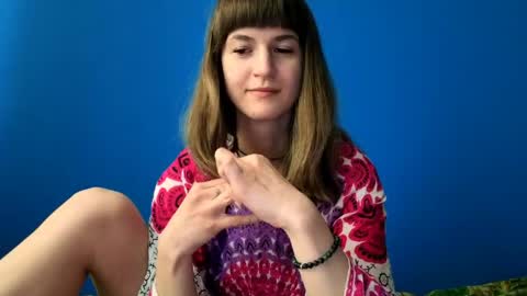 Snapshot of _minnie_boo_ chatting on 05-04-26, 06:42 Boo online show from 05-04-26, 06:42