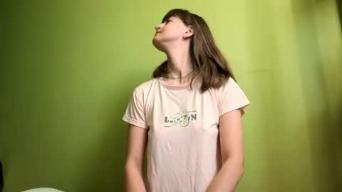 Snapshot of _minnie_boo_ chatting on 05-20-26, 08:09 Boo online show from 05-20-26, 08:09